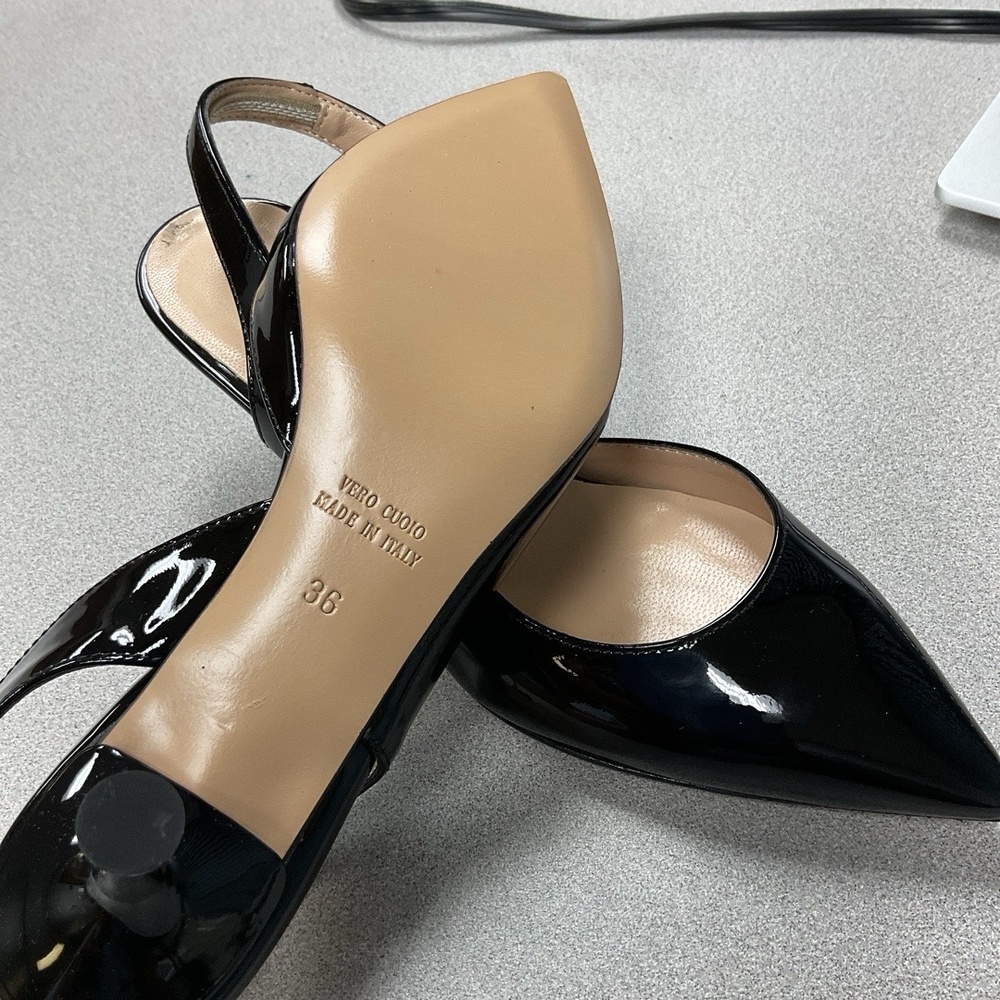 NWT Bianca Di Womens Size 36 Black Pointed Toe Slingback Kitten Heels Glossy - Picture 3 of 4